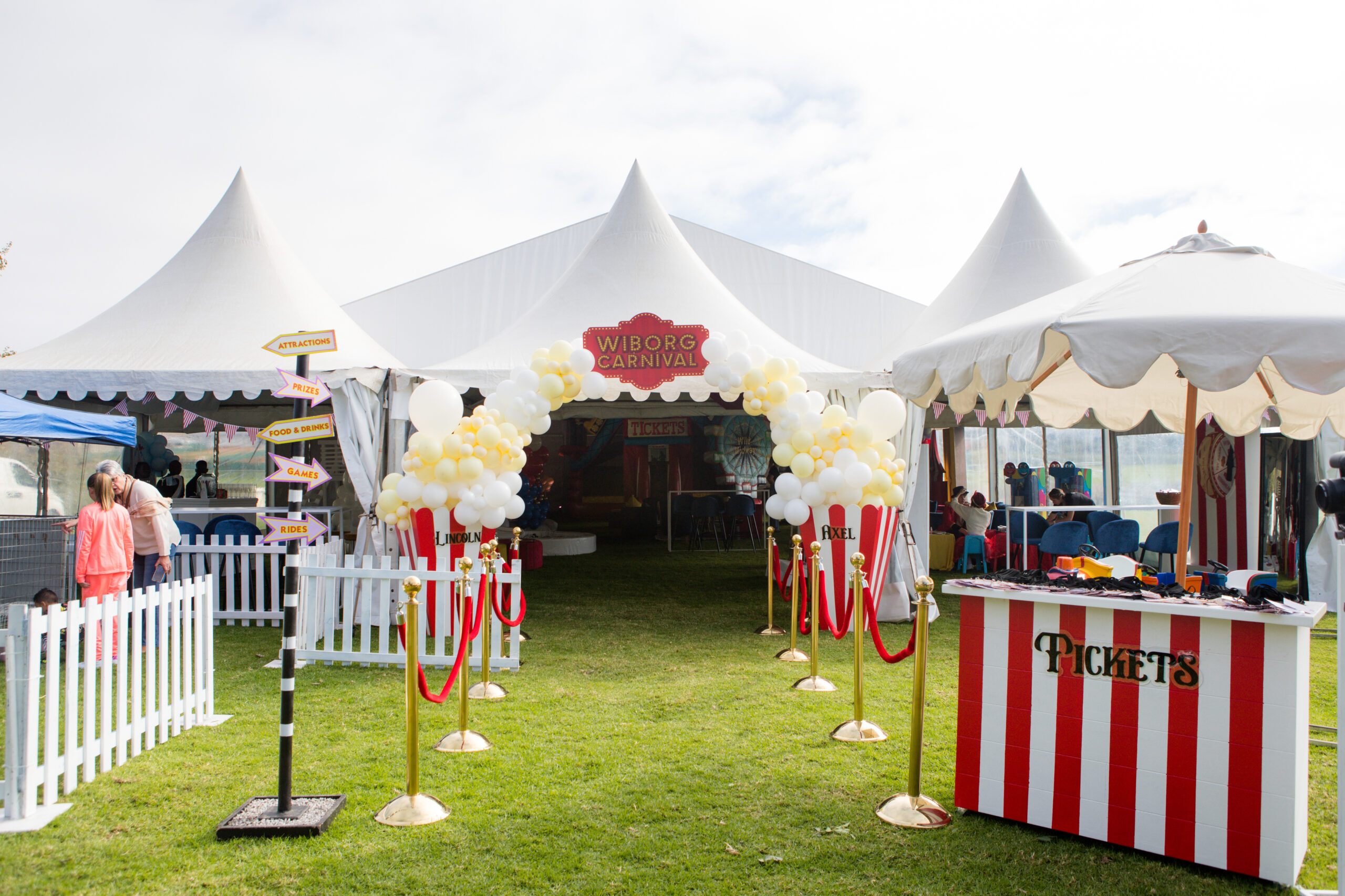 Circus-themed children’s birthday party déco